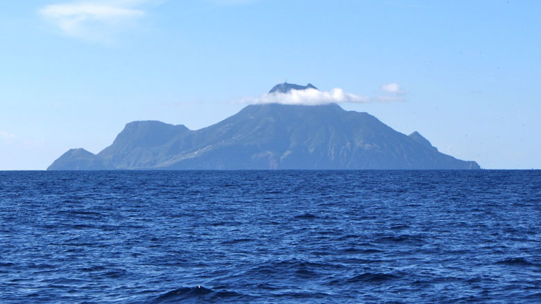 Swimming to Saba